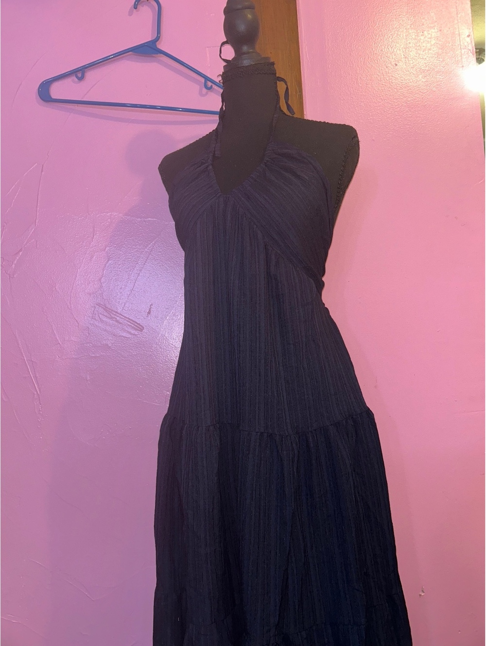Elegant NAVY Halter V-Neck Tiered Maxi Dress with Open Back